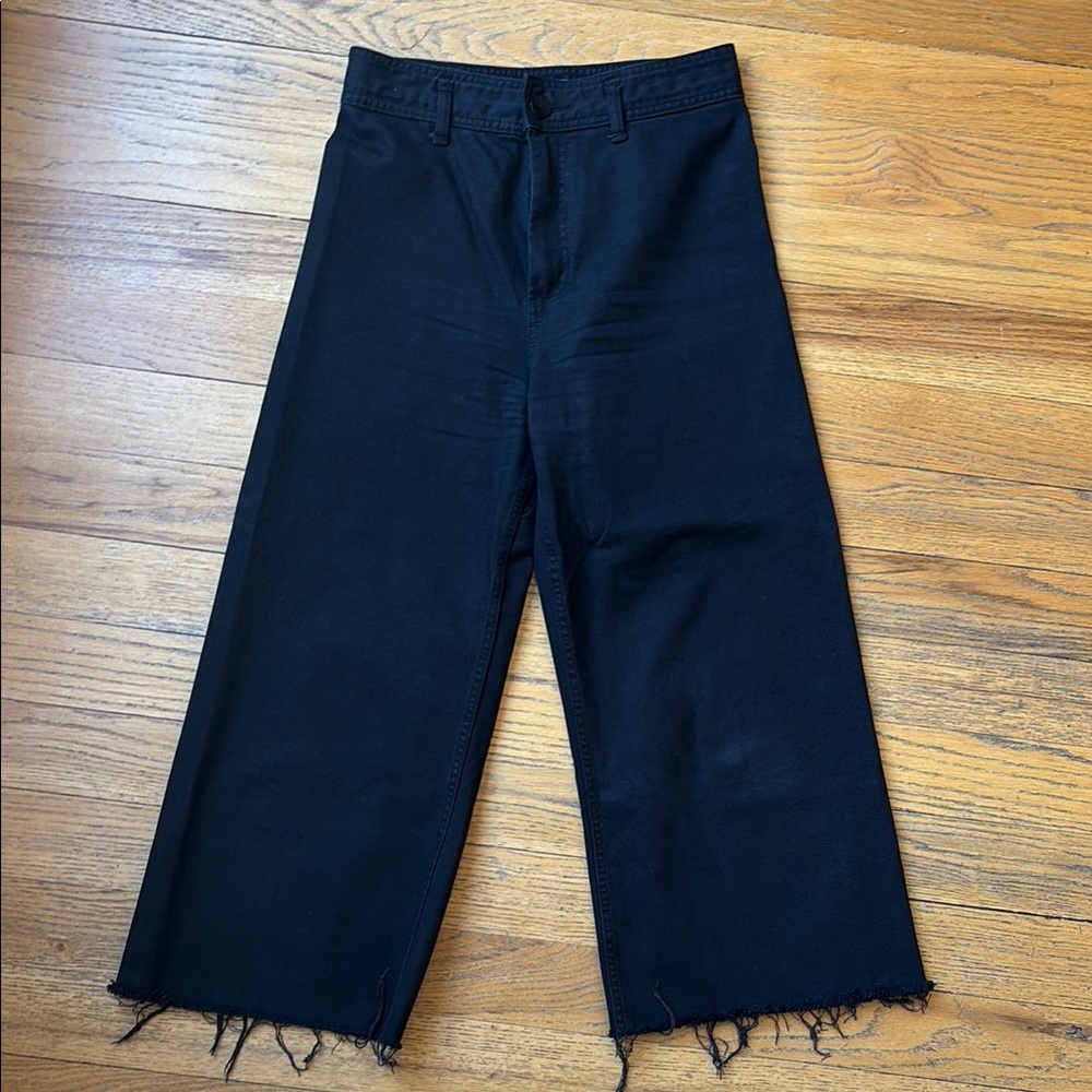 Black Wide-Leg Cropped Pants